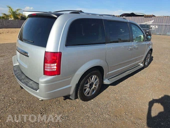 2008 Chrysler Town & Country Limited 121.2" WB - miniatura 3