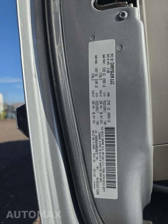 2008 Chrysler Town & Country Limited 121.2" WB - miniatura 5