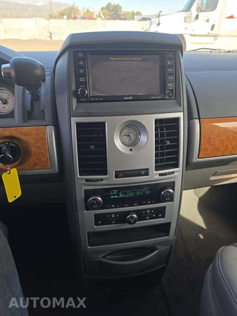 2008 Chrysler Town & Country Limited 121.2" WB - miniatura 10