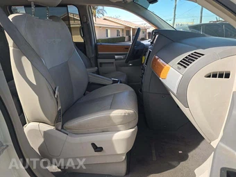 2008 Chrysler Town & Country Limited 121.2" WB - miniatura 19