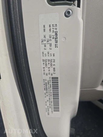 2008 Chrysler Town & Country Limited 121.2" WB - miniatura 5