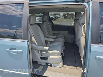 2008 Chrysler Town & Country Touring 121.2" WB – miniatura 14