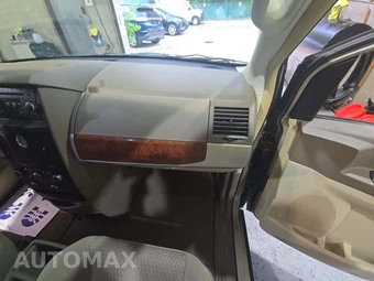 2008 Chrysler Town & Country Touring 121.2" WB – miniatura 20