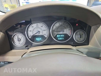 2008 Chrysler Town & Country Touring 121.2" WB – miniatura 9