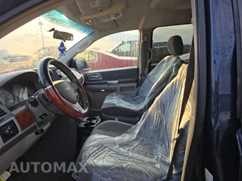 2008 Chrysler Town & Country Touring 121.2" WB – miniatura 13
