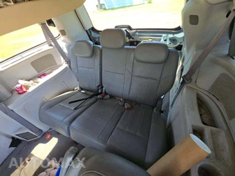 2008 Chrysler Town & Country Touring 121.2" WB – miniatura 14
