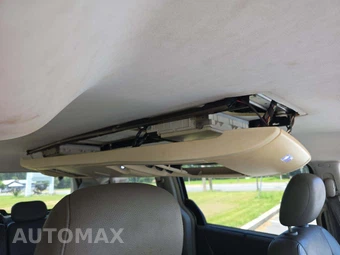 2008 Chrysler Town & Country Touring 121.2" WB – miniatura 23