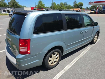 2008 Chrysler Town & Country Touring 121.2" WB – miniatura 3