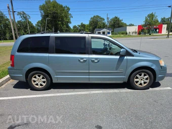 2008 Chrysler Town & Country Touring 121.2" WB – miniatura 4