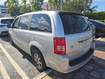 2008 Chrysler Town & Country Touring 121.2" WB - miniatura 2
