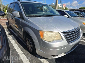 2008 Chrysler Town & Country Touring 121.2" WB - miniatura 4