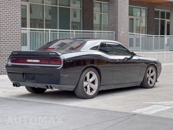 2008 Dodge Challenger SRT8 - miniatura 4