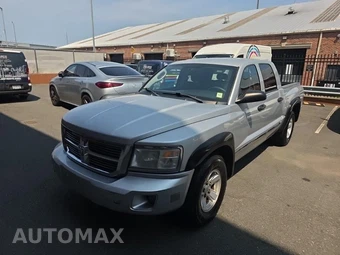2008 Dodge Dakota Laramie Crew Cab Medium Bed