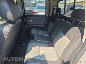 2008 Dodge Dakota Laramie Crew Cab Medium Bed – miniatura 16