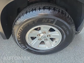 2008 Dodge Dakota Laramie Crew Cab Medium Bed – miniatura 9