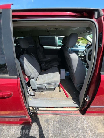 2008 Dodge Grand Caravan SXT Minivan 121.2" WB – miniatura 17