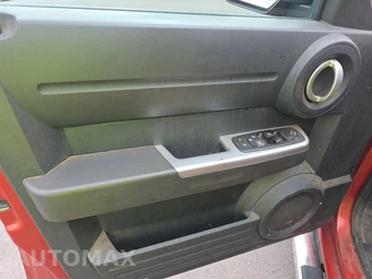 2008 Dodge Nitro R/T – miniatura 9