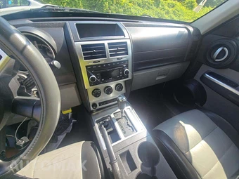 2008 Dodge Nitro SLT – miniatura 10