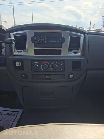 2008 Dodge Ram 1500 SLT Crew Cab Medium Bed – miniatura 7
