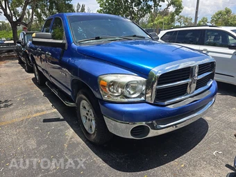 2008 Dodge Ram 1500 SLT Crew Cab Medium Bed – miniatura 3