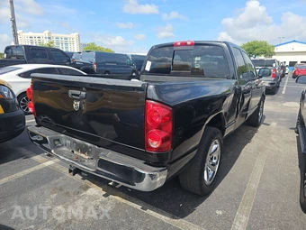 2008 Dodge Ram 1500 SLT Crew Cab Medium Bed - miniatura 4