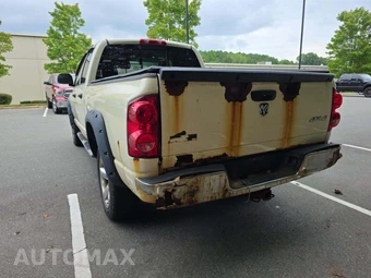2008 Dodge Ram 1500 SLT Crew Cab Medium Bed - miniatura 2