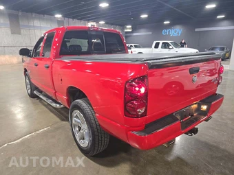2008 Dodge Ram 1500 SLT Crew Cab Medium Bed – miniatura 2