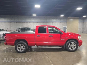 2008 Dodge Ram 1500 SLT Crew Cab Medium Bed – miniatura 4