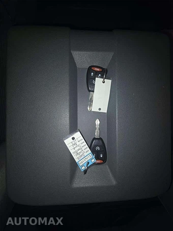 2008 Dodge Ram 1500 SLT Crew Cab Medium Bed – miniatura 8