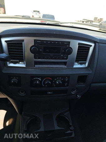 2008 Dodge Ram 1500 SLT Crew Cab Medium Bed – miniatura 10