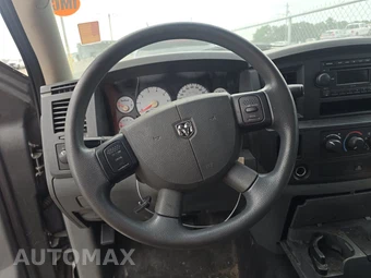 2008 Dodge Ram 1500 ST Crew Cab Medium Bed – miniatura 10