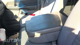 2008 Dodge Ram 1500 ST Crew Cab Medium Bed – miniatura 32