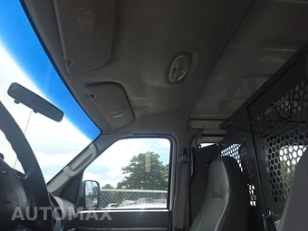 2008 Ford E-250 Recreational Van 138.0" WB - miniatura 16