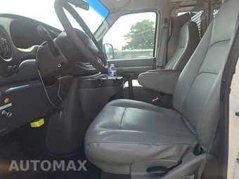 2008 Ford E-250 Recreational Van 138.0" WB - miniatura 7