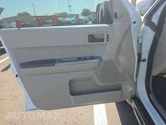 2008 Ford Escape XLT – miniatura 9
