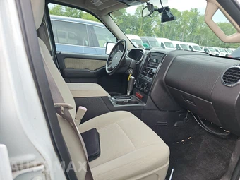 2008 Ford Explorer XLT - miniatura 8