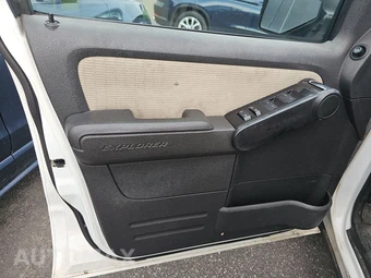2008 Ford Explorer XLT - miniatura 9