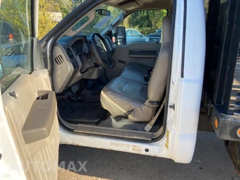 2008 Ford F-550 Regular Cab DRW - miniatura 12