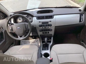 2008 Ford Focus SE Sedan - miniatura 12