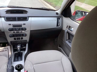 2008 Ford Focus SE Sedan - miniatura 13