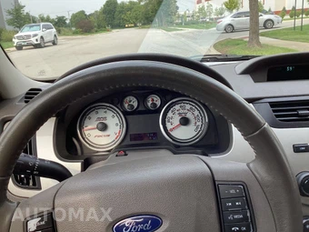 2008 Ford Focus SE Sedan - miniatura 17