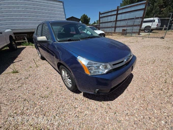2008 Ford Focus SES Sedan – miniatura 4