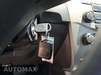 2008 Ford Focus SES Sedan – miniatura 8