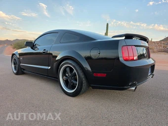 2008 Ford Mustang - miniatura 3