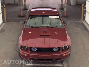 2008 Ford Mustang GT Deluxe Coupe - miniatura 2
