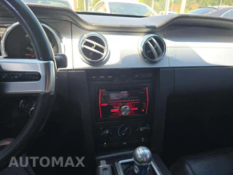 2008 Ford Mustang GT Premium Coupe – miniatura 10