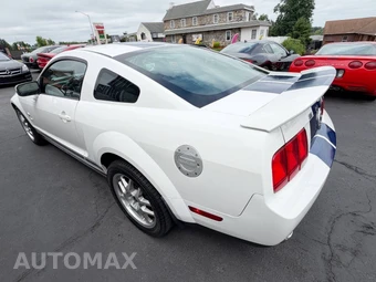 2008 Ford Mustang Shelby GT500 Coupe - miniatura 13