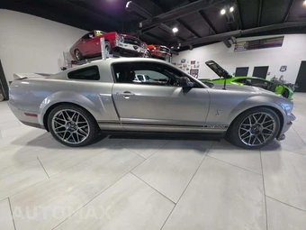 2008 Ford Mustang Shelby GT500 Coupe - miniatura 4