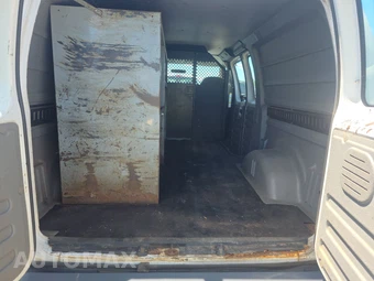 2008 Ford Super Duty E-350 Commercial Cargo Van 138.0" WB - miniatura 23