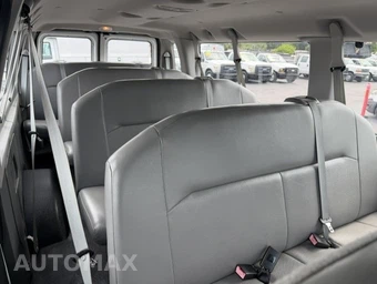 2008 Ford Super Duty E-350 Wagon XLT 138.0" WB - miniatura 14